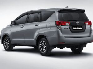 Eksterior Toyota innova Reborn