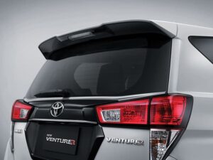 Eksterior Toyota innova Reborn